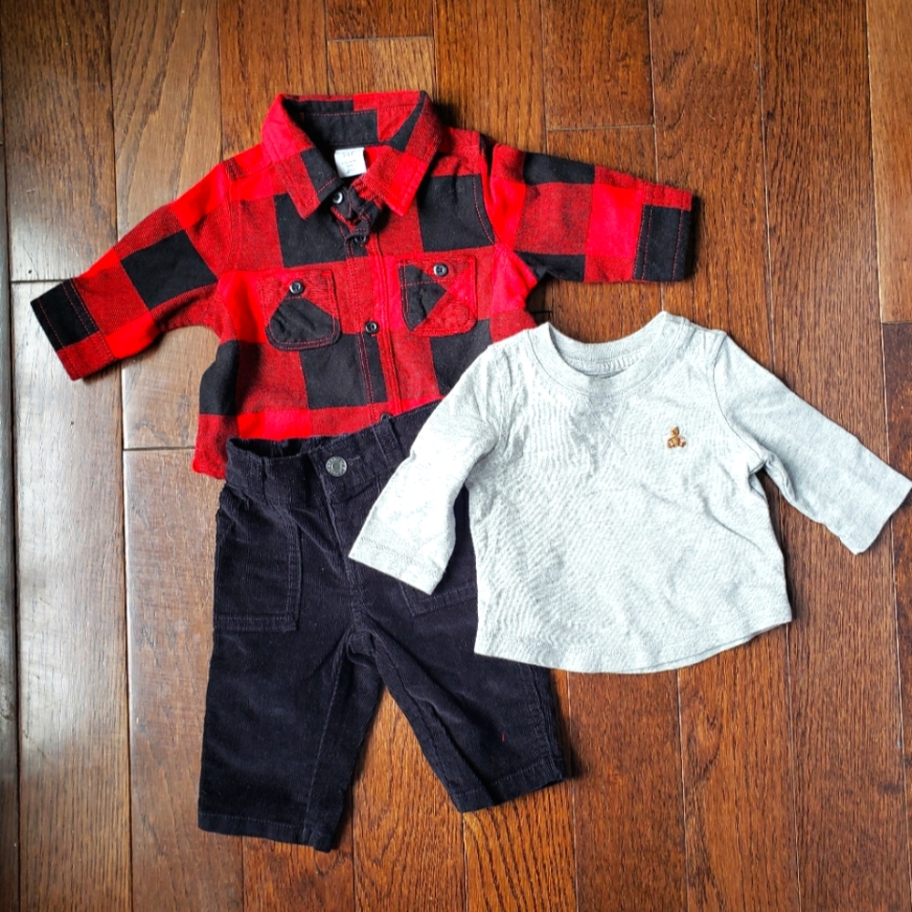 Baby Gap NWOT 0-3 Month Set
